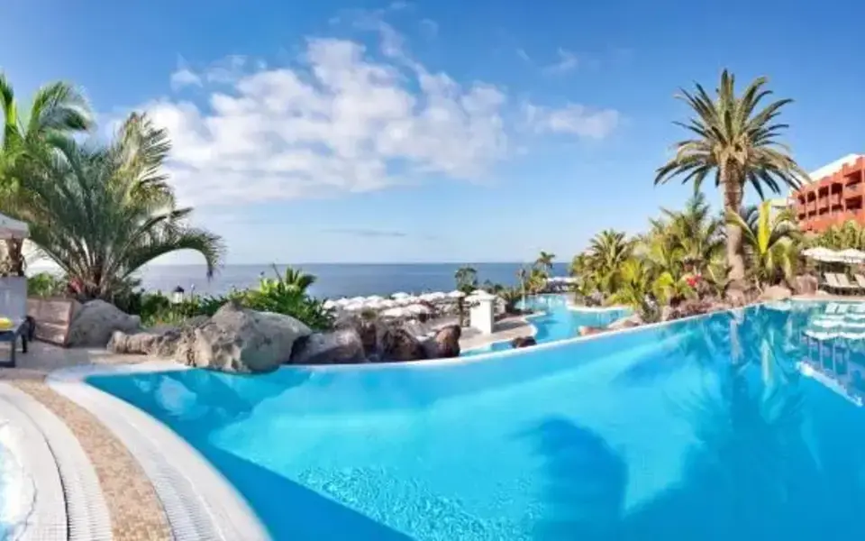 Adrián Hoteles Roca Nivaria, Playa Paraíso · primera línea
